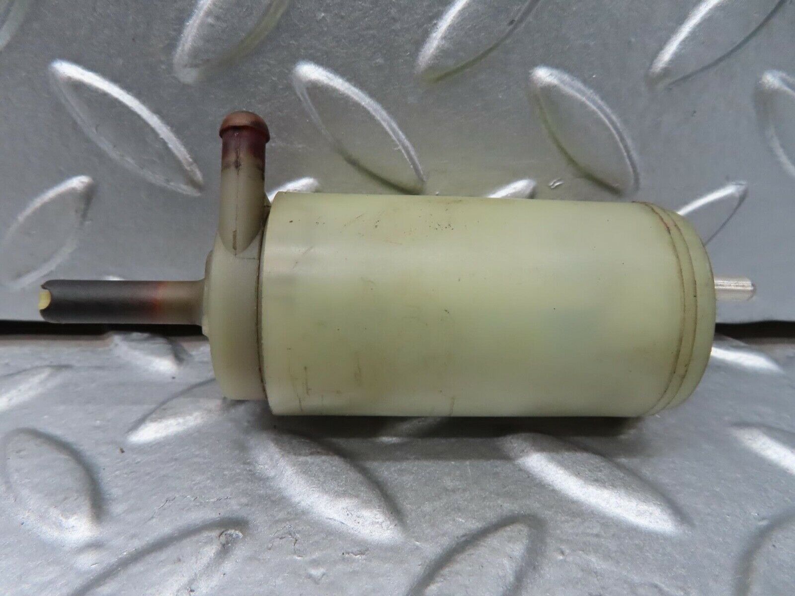 15347 Mercedes-Benz W123 230E Windscreen Washer Pump