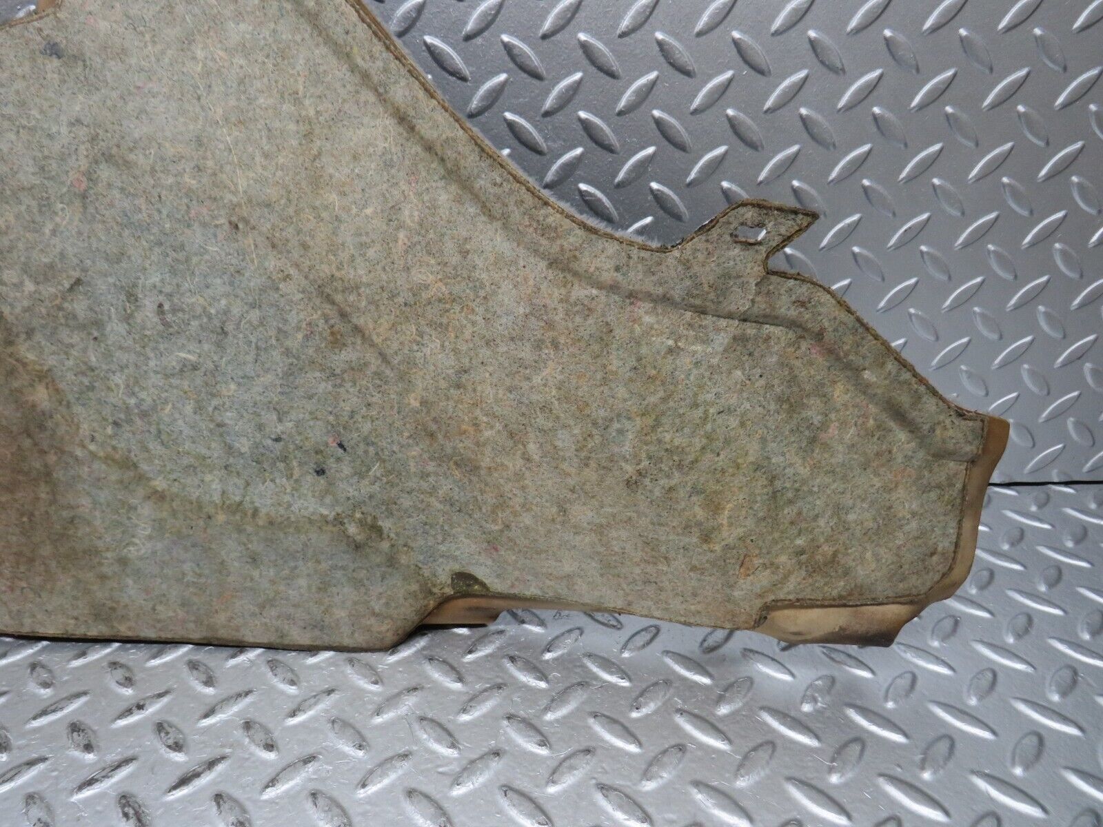 30329 Mercedes-Benz W124 230E Centre Console Carpet Right Side Grey