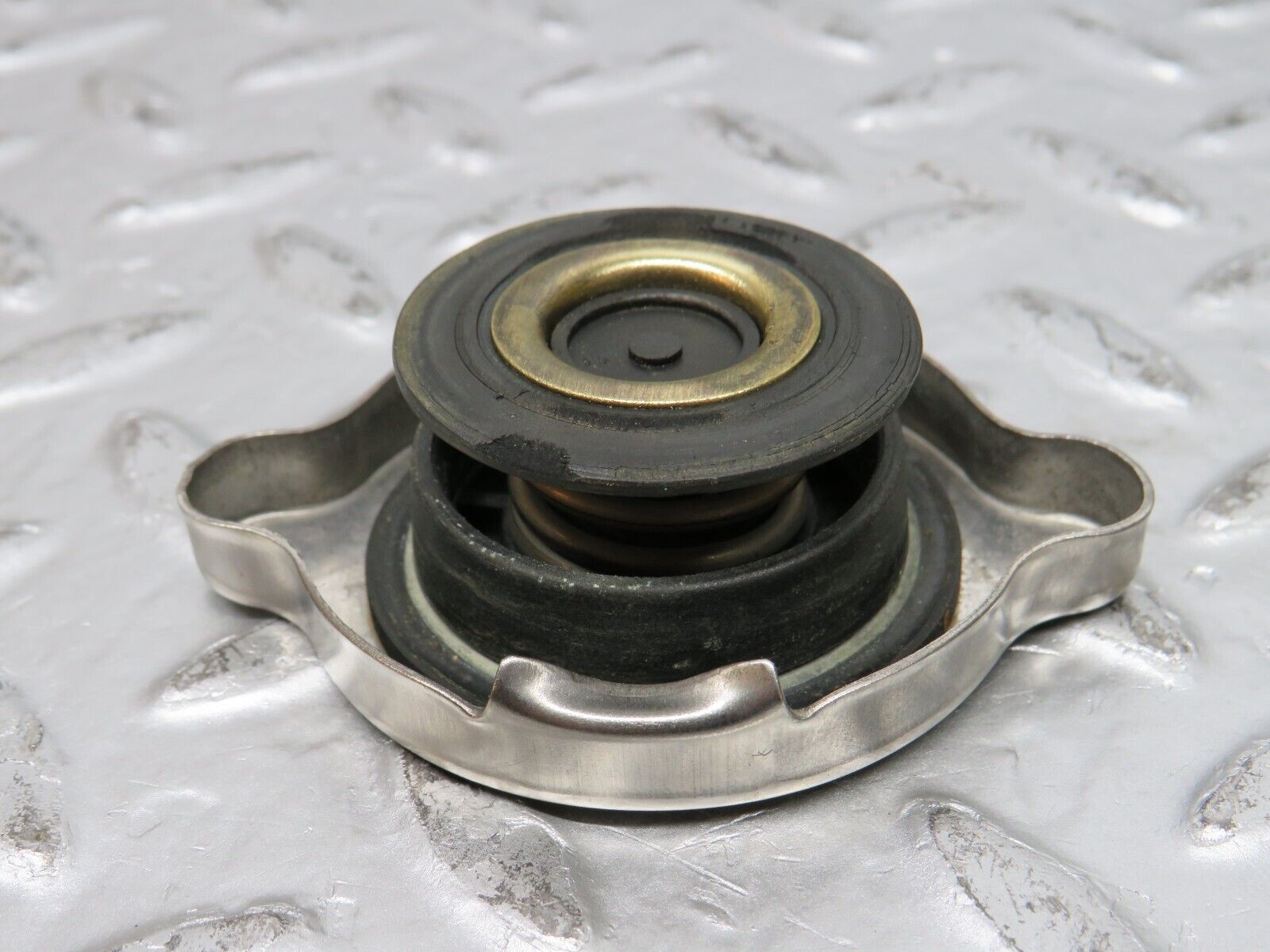 31186 Mercedes-Benz S124 220TE Coolant Reservoir Tank 1245001349 1245000406