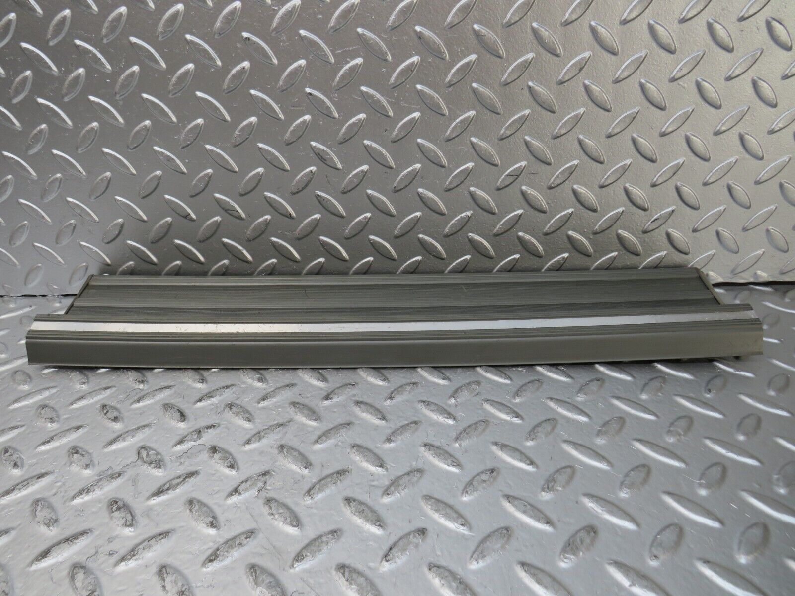 26279 Mercedes-Benz W116 450SE Rear Left Door Sill Grey