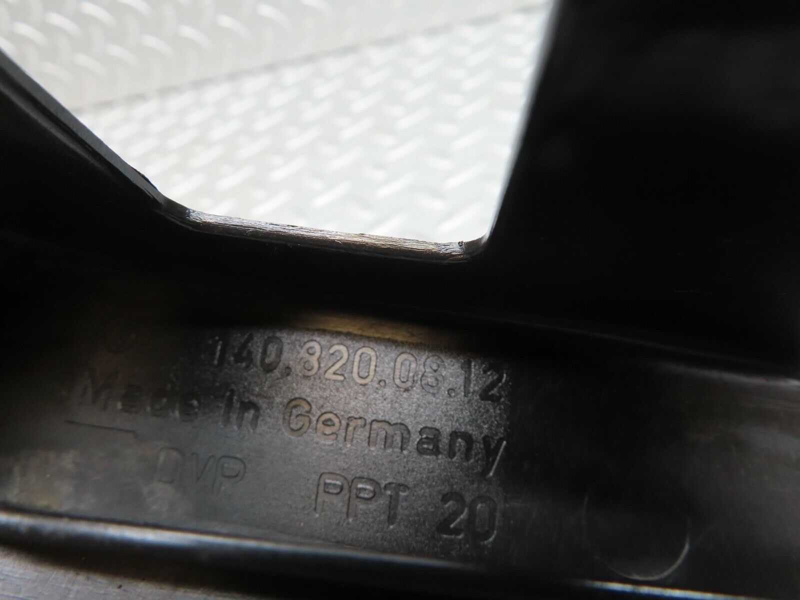 14874 Mercedes-Benz W140 S320 Engine Bay Cable Channel Right Side 1408200812