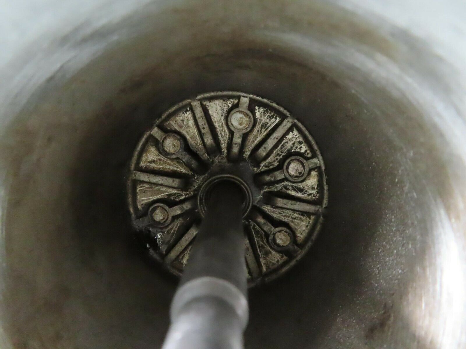 9856 Mercedes-Benz C123 280CE Coupe Oil Filter Housing