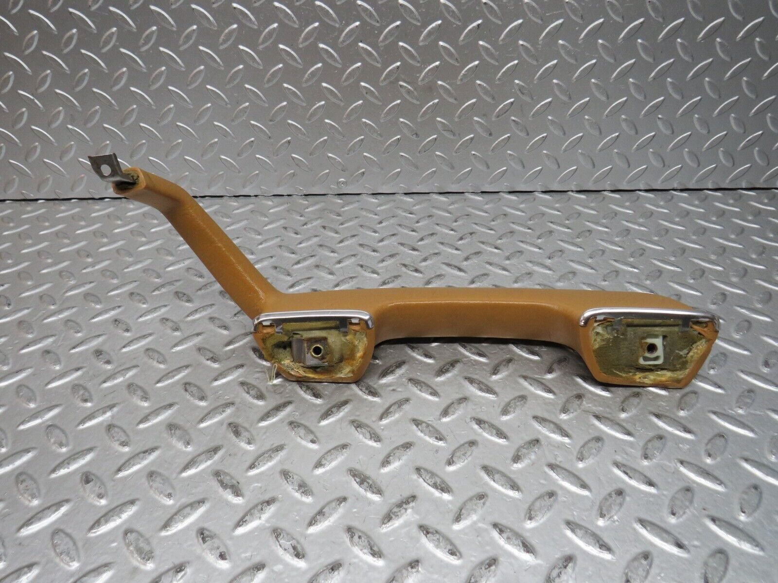 28602 Mercedes-Benz W123 280E Left Interior Door Handle Palomino 1239701701