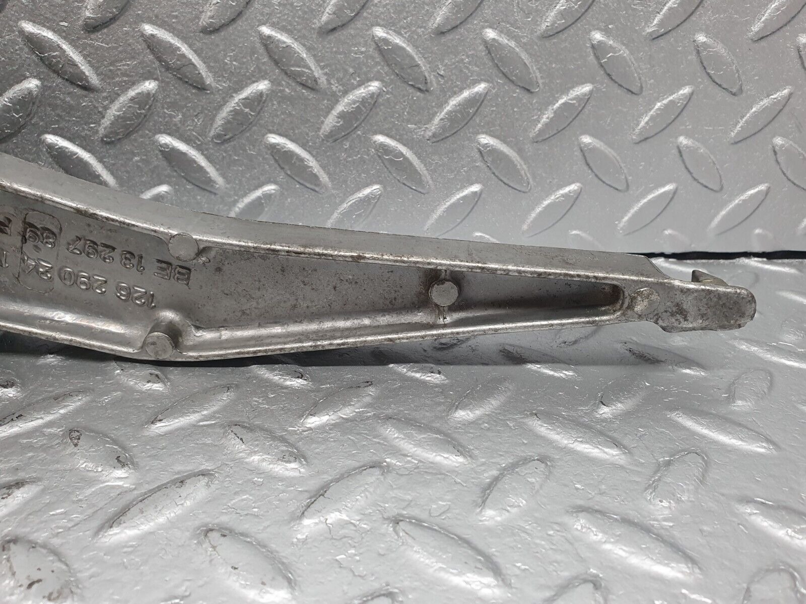41043 Mercedes-Benz W126 300SE Brake Pedal Bracket 1262902419