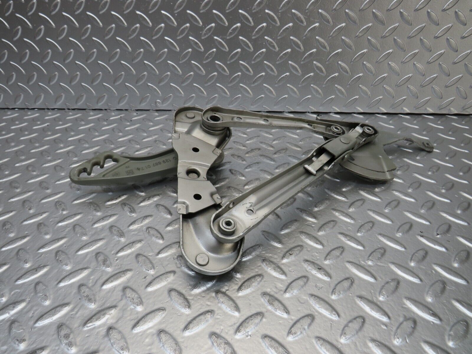 25023 Mercedes-Benz W140 S320 Bonnet Hinge Left Side 1298800128