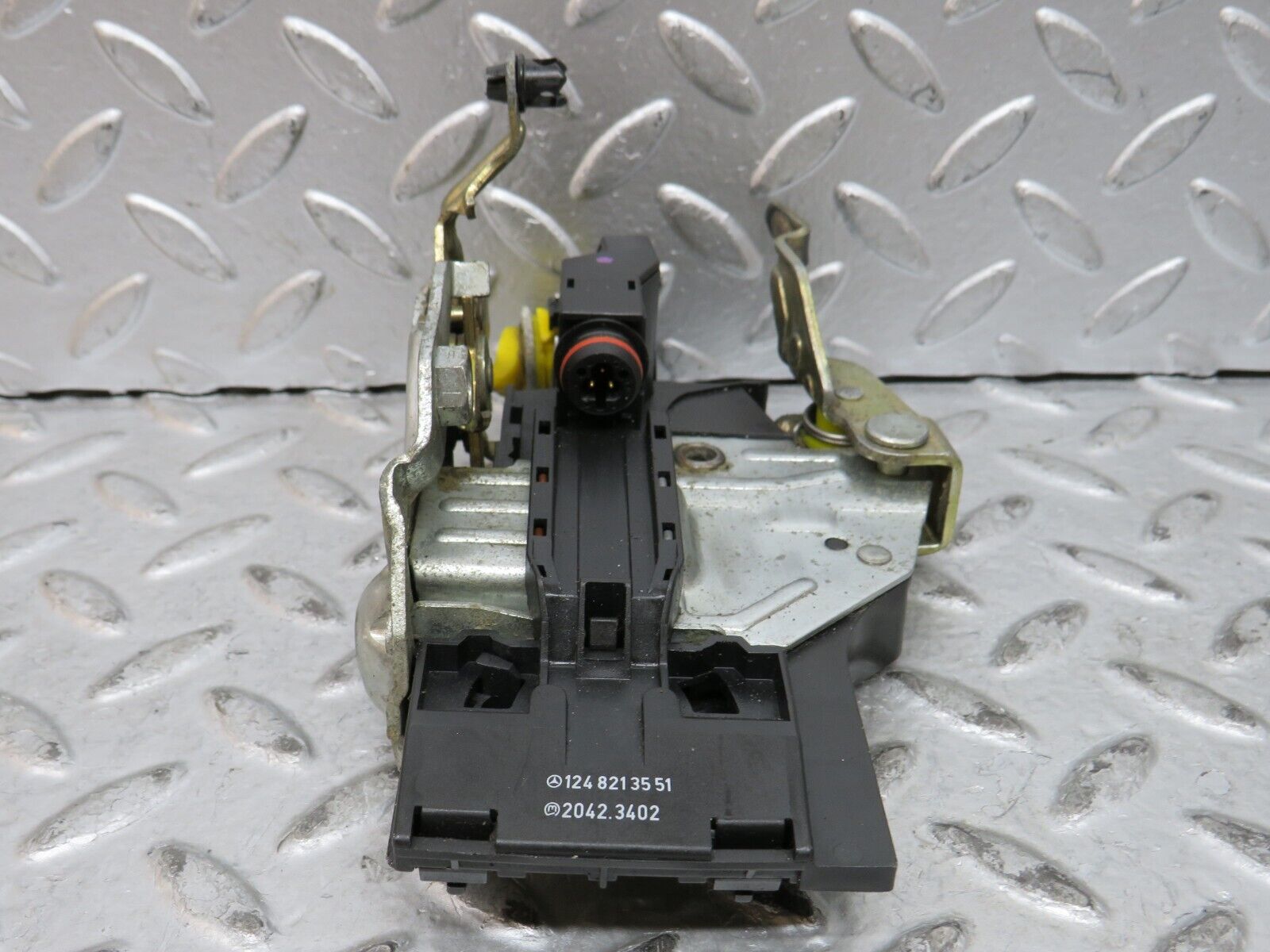 29049 Mercedes-Benz C124 320CE Coupe Left Door Lock Mechanism 1248213551