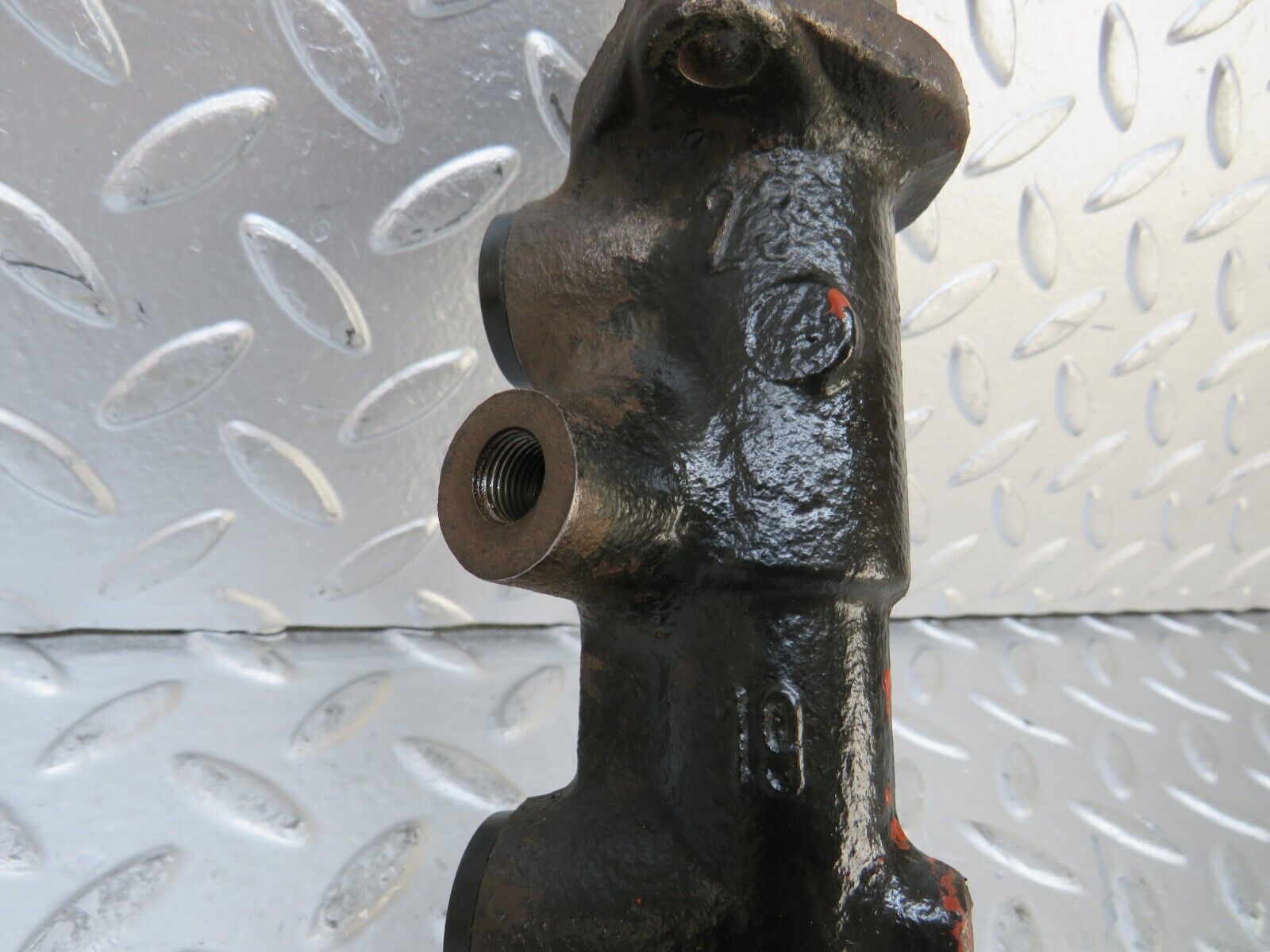 26105 Mercedes-Benz W116 450SE Brake Master Cylinder