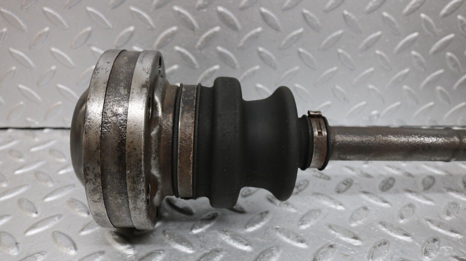 37176 Mercedes-Benz C126 420SEC Coupe Axle Shaft Drive Shaft