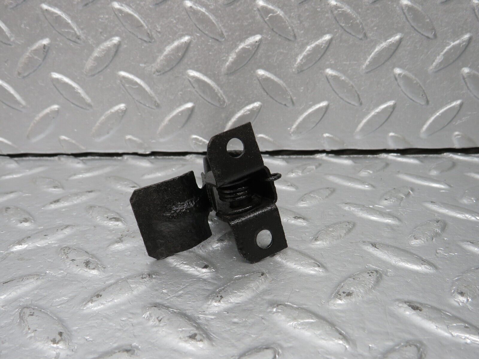 40440 Mercedes-Benz W110 230 Bonnet Safety Latch