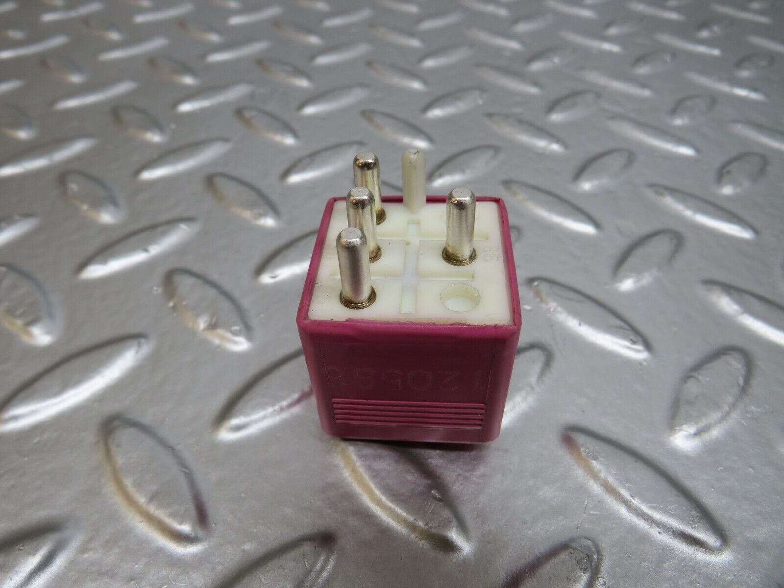 24680 Mercedes-Benz W140 S320 Multi Purpose Relay 0015427419