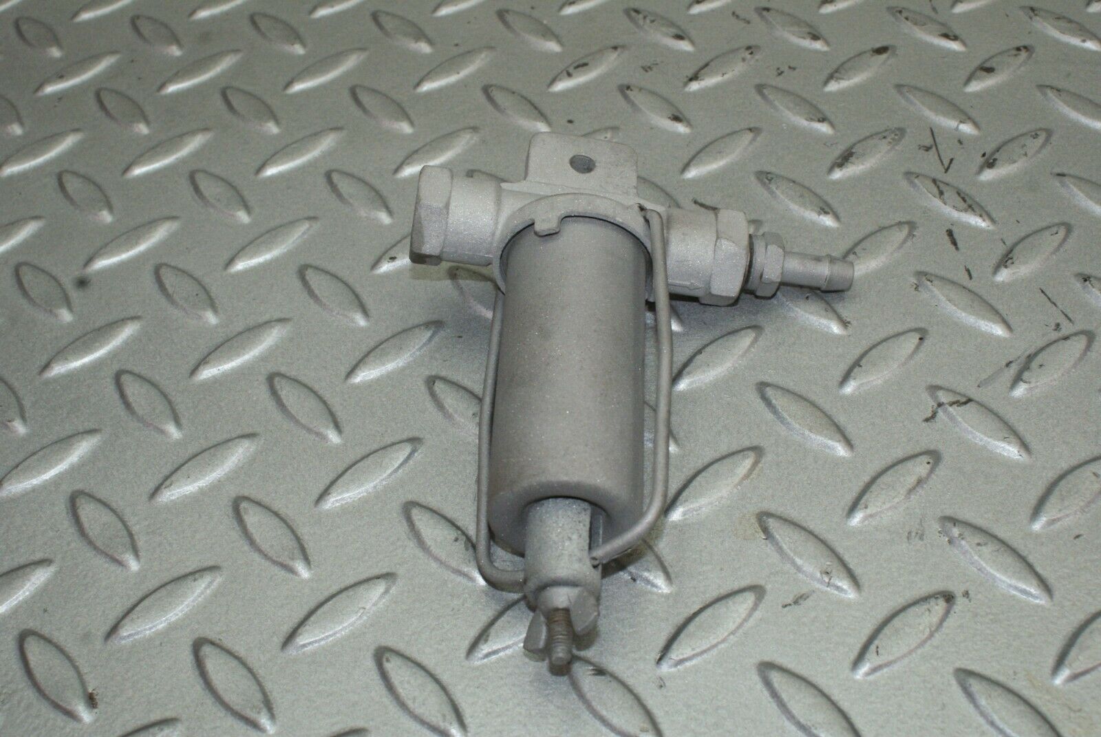 2587 Mercedes-Benz W105 219 PONTON Fuel Filter 0004778301