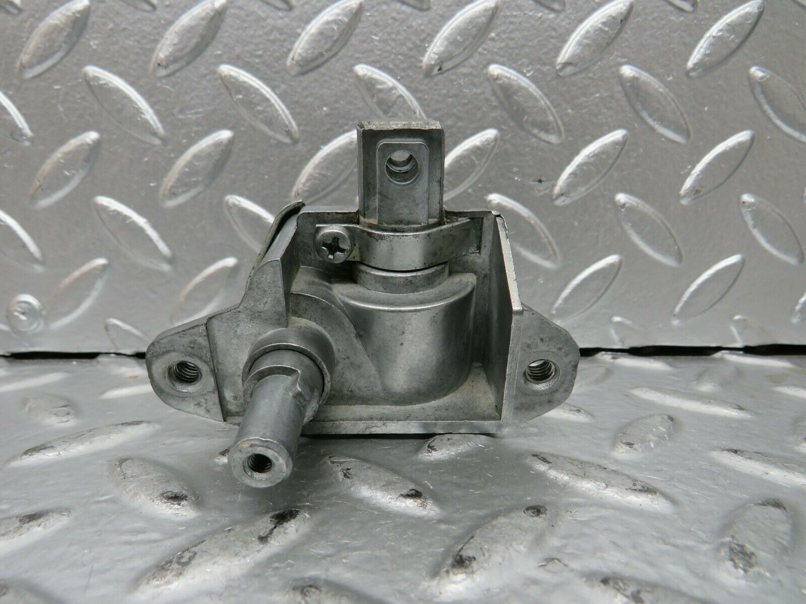 23475 Mercedes-Benz W114 280E Left Door Air Vent Window Regulator