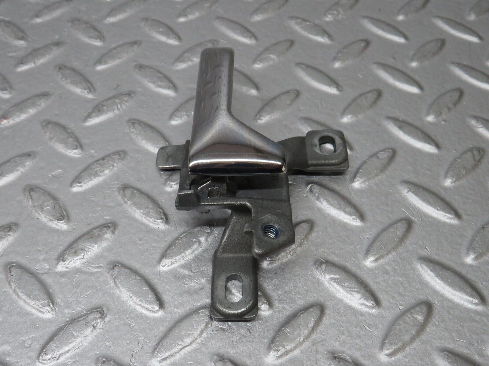 36107 Mercedes-Benz W126 420SE Rear Right Door Interior Handle