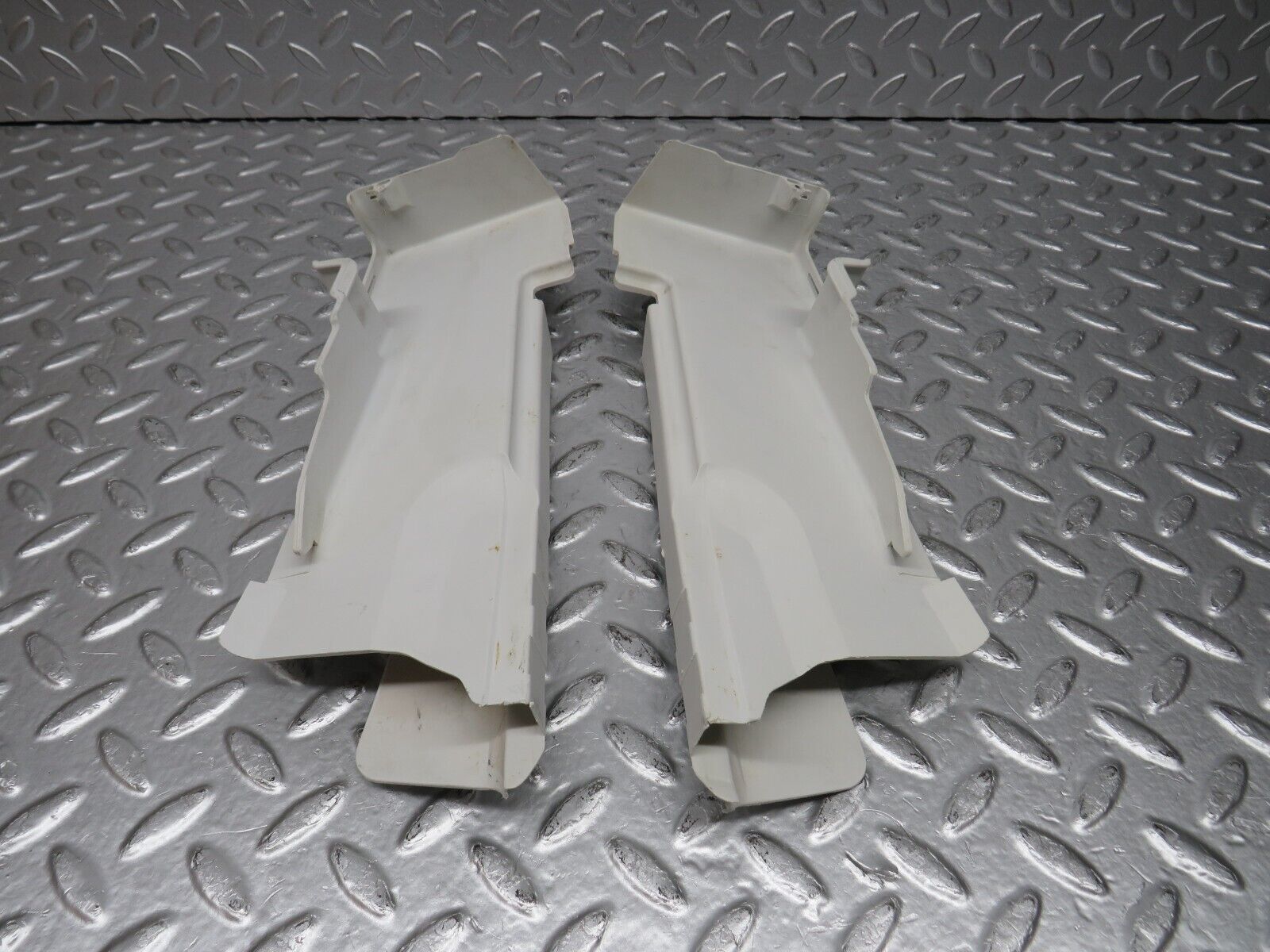 32364 Mercedes-Benz S124 300TE Front Door Lock Cover 2x 1247230408 1247230308