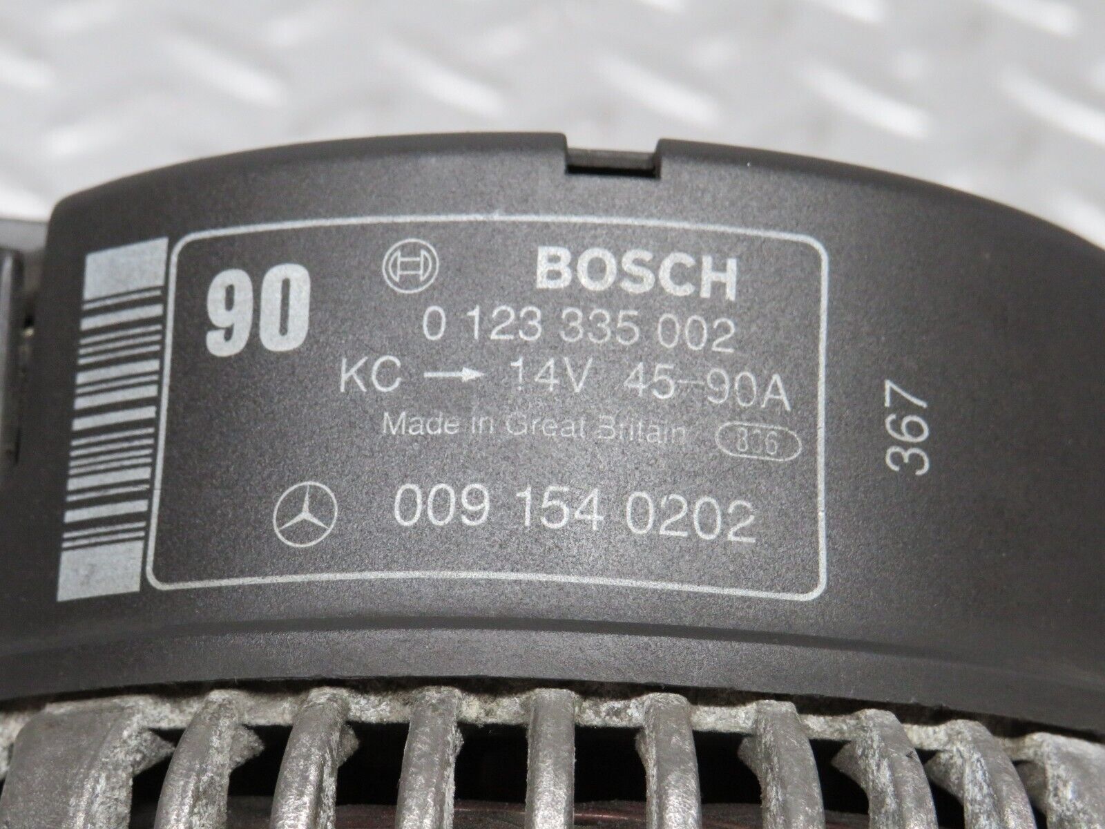 38075 Mercedes-Benz A124 320E Alternator Generator 0091540202 0123335002