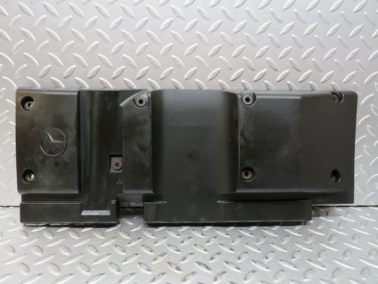 27786 Mercedes-Benz S124 300TE Wagon Engine Cover 6060100067
