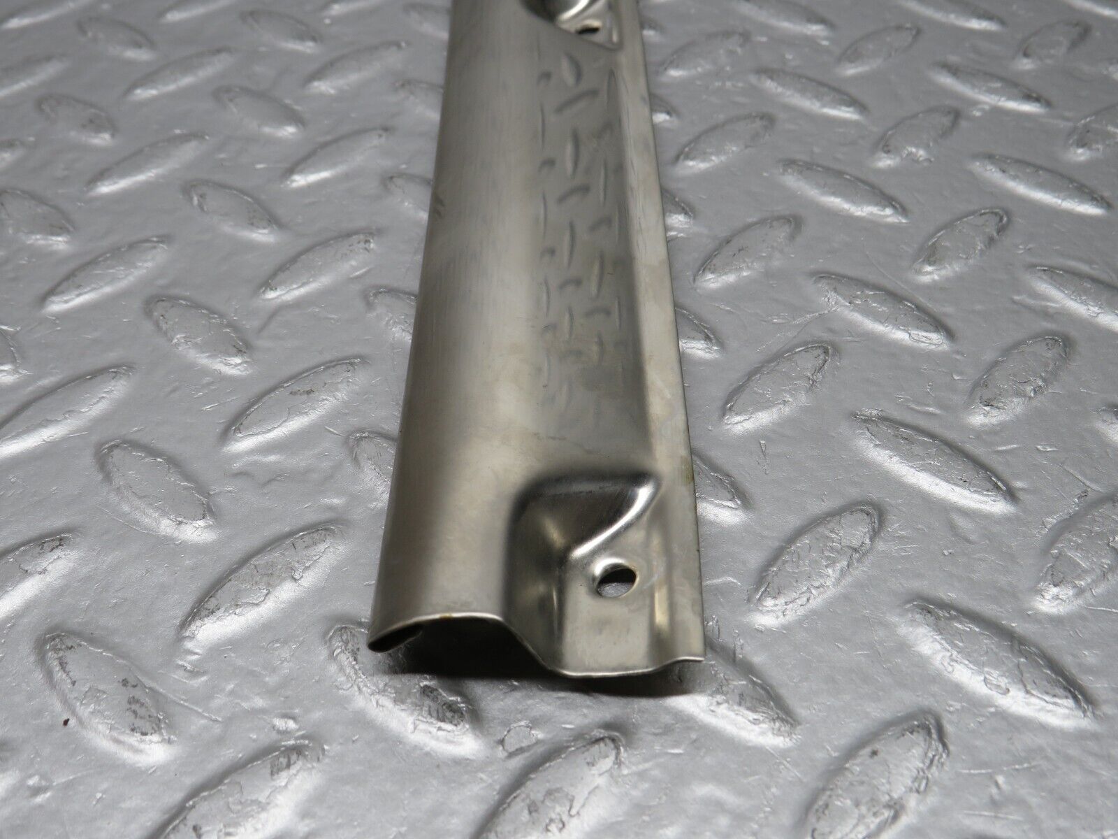 38594 Mercedes-Benz R129 280SL Coupe Folding Top Chrome Top Cover Trim Left