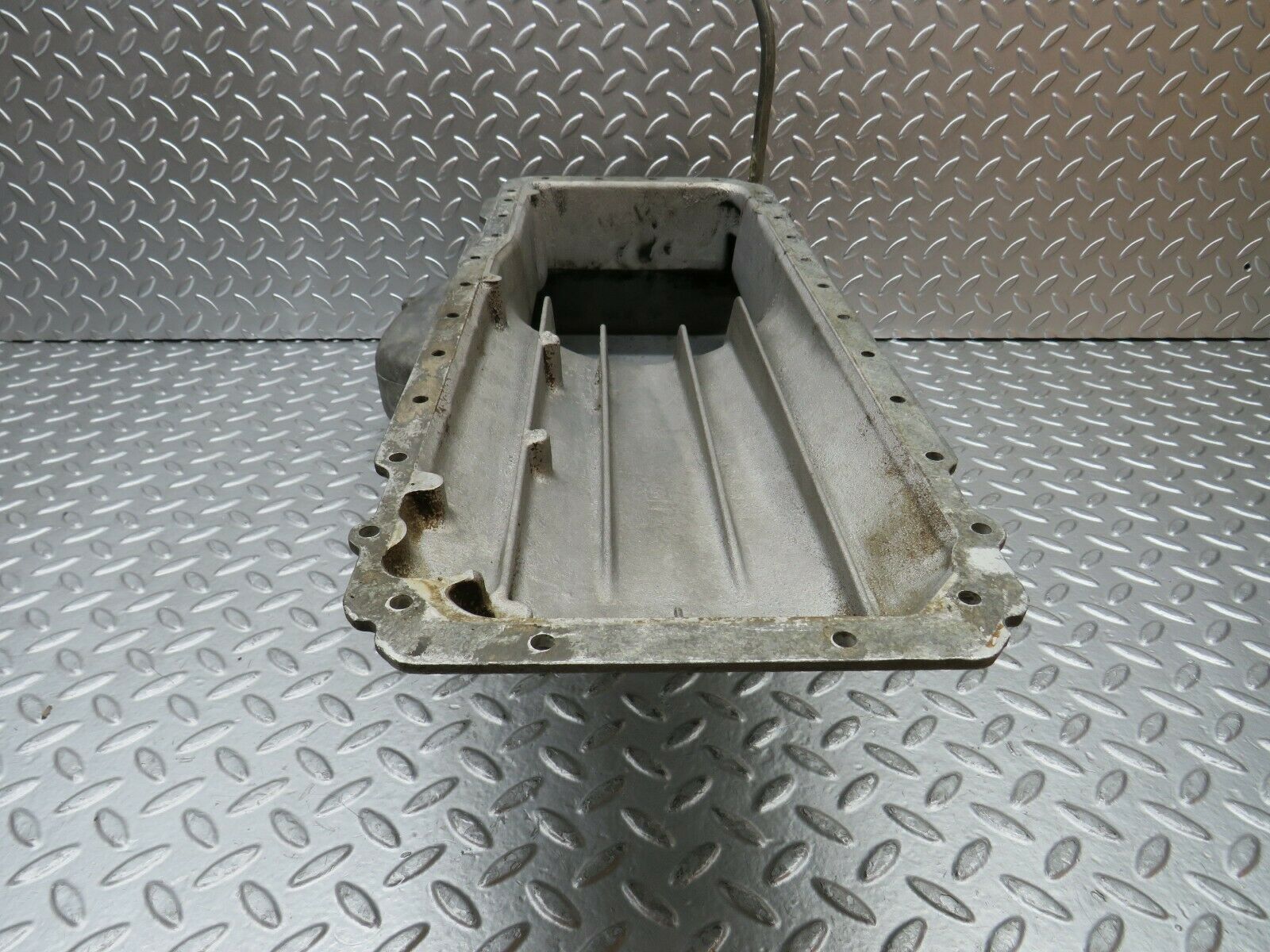 22816 Mercedes-Benz C107 450SLC Coupe Oil Pan Oil Sump 1170100013