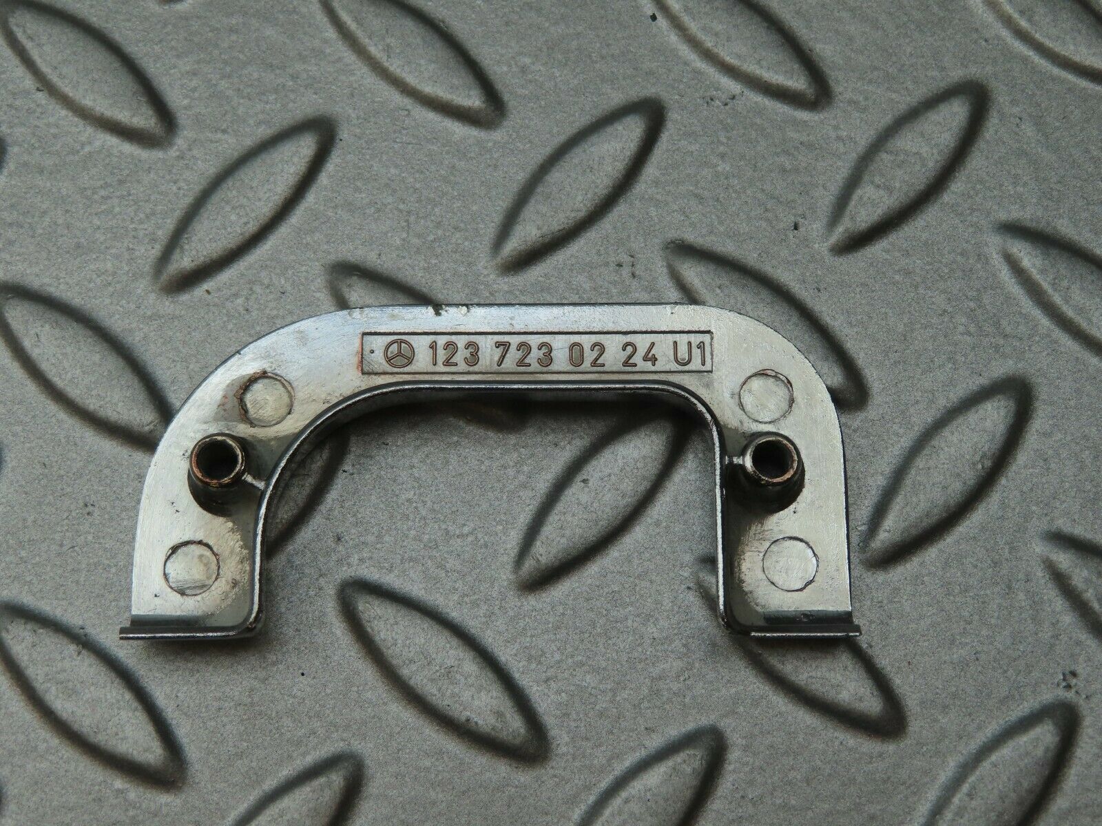 4146 Mercedes-Benz S123 200T Wagon Right Chrome Door Latch Trim 1237230224