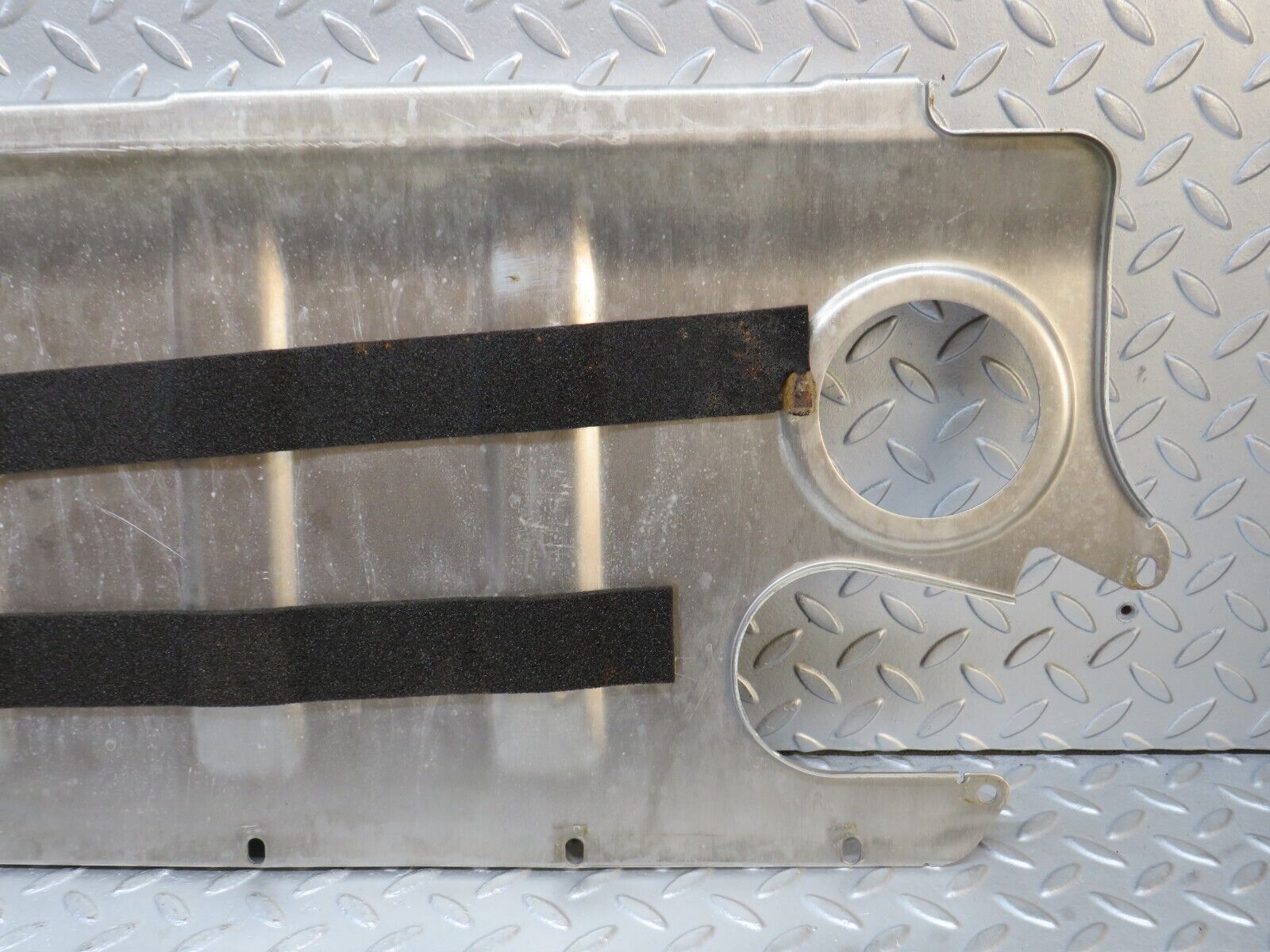 38447 Mercedes-Benz R129 280SL Coupe Fuel Tank Rear Cover