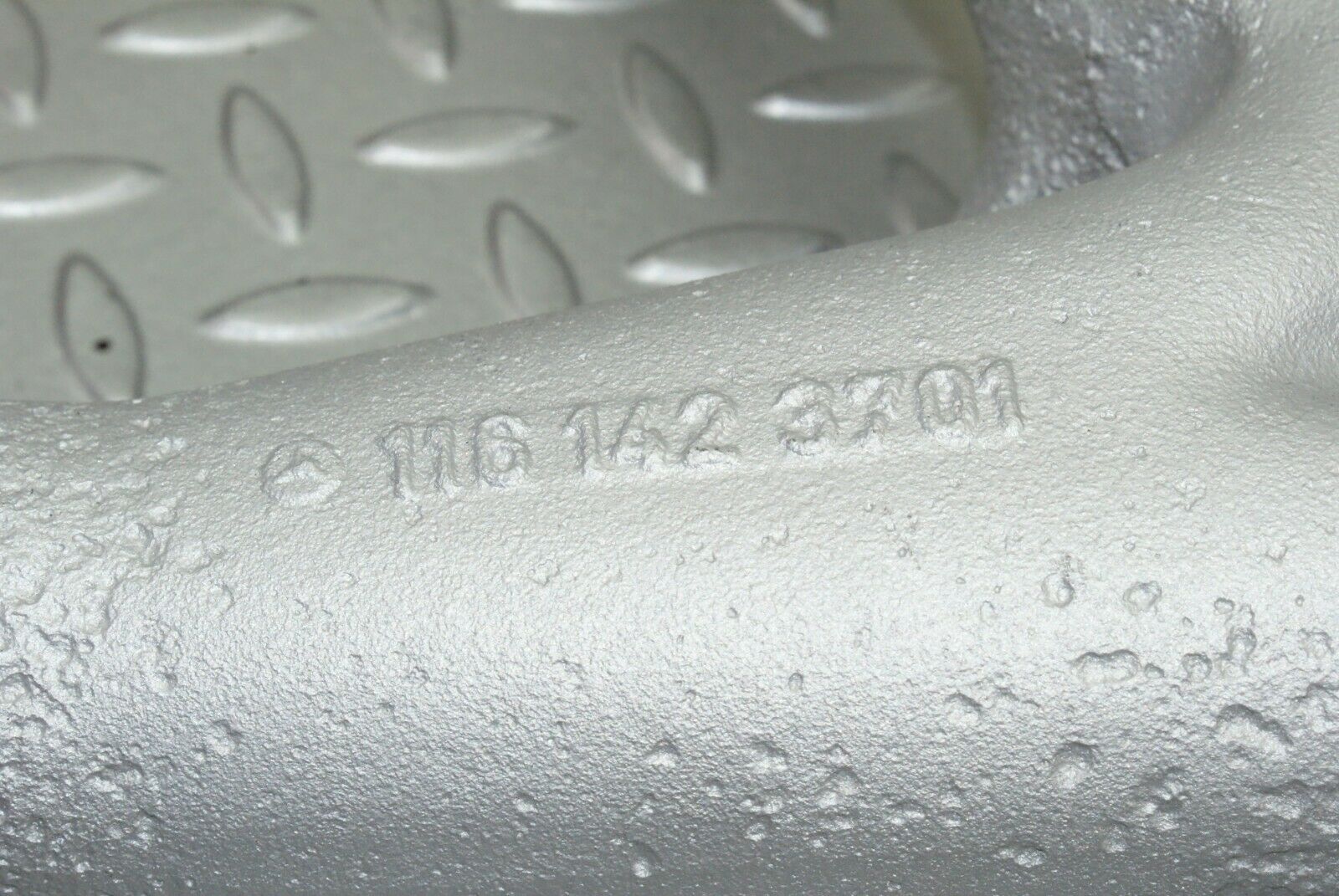 2624 Mercedes-Benz W116 350SE Exhaust Manifold Right Side 1161423701