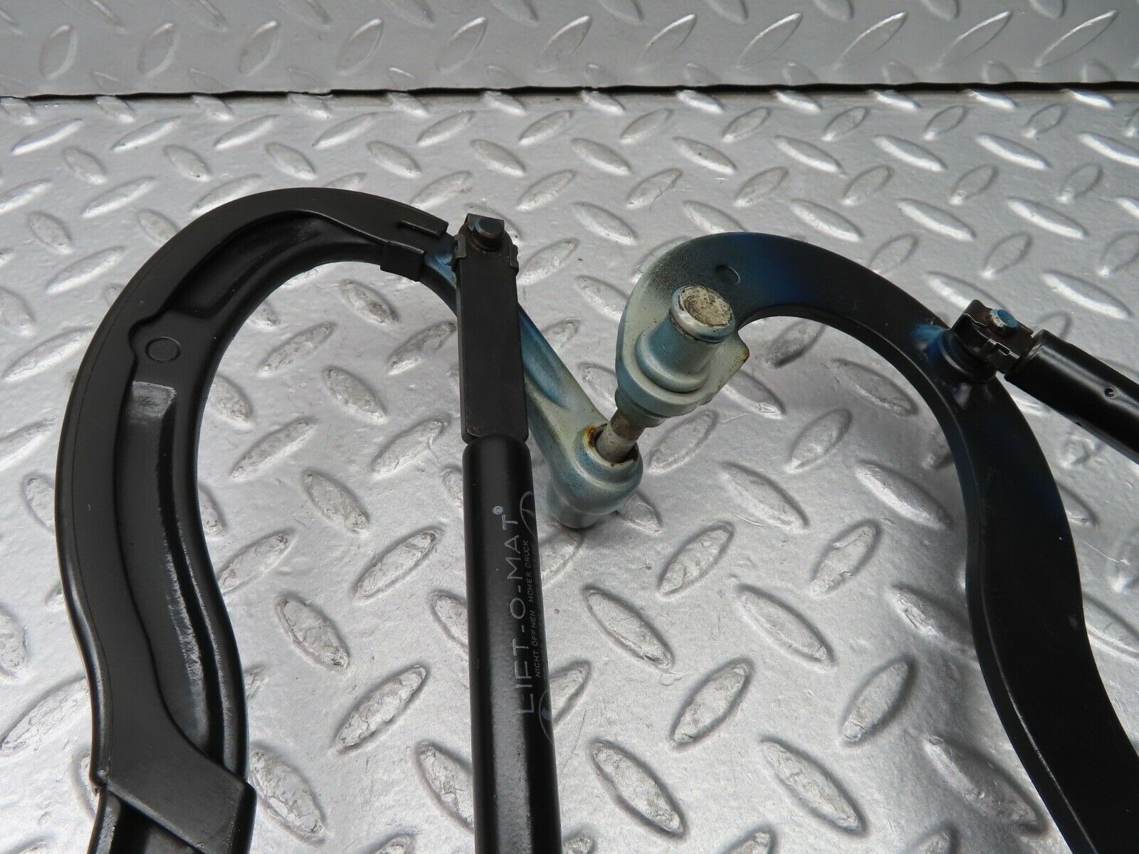 19990 Mercedes-Benz R129 300SL Coupe Trunk Boot Soft Top Hinge & Gas Strut Left Side