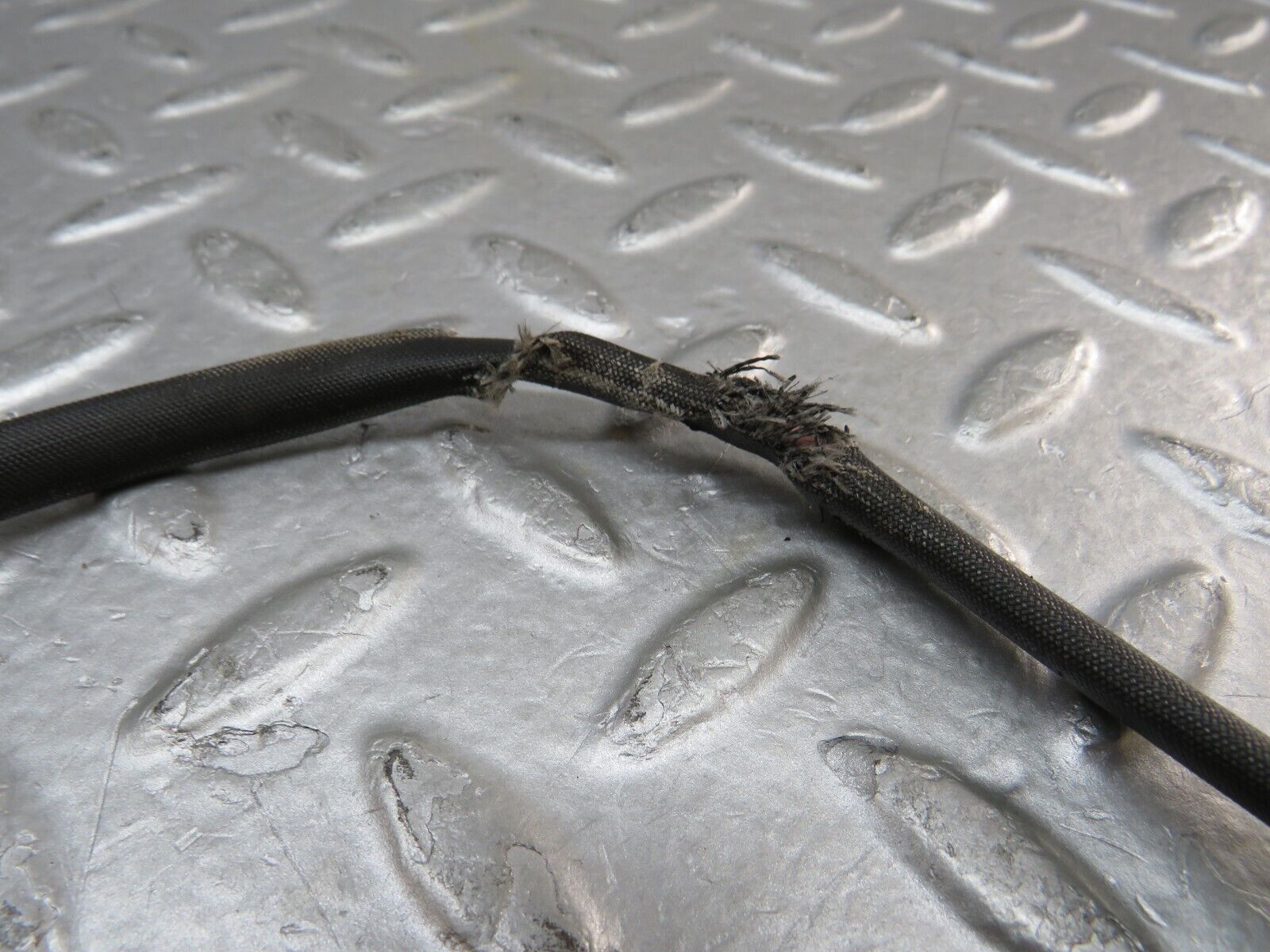 37067 Mercedes-Benz C126 420SEC Coupe Headrest Adjustment Motor Left Side