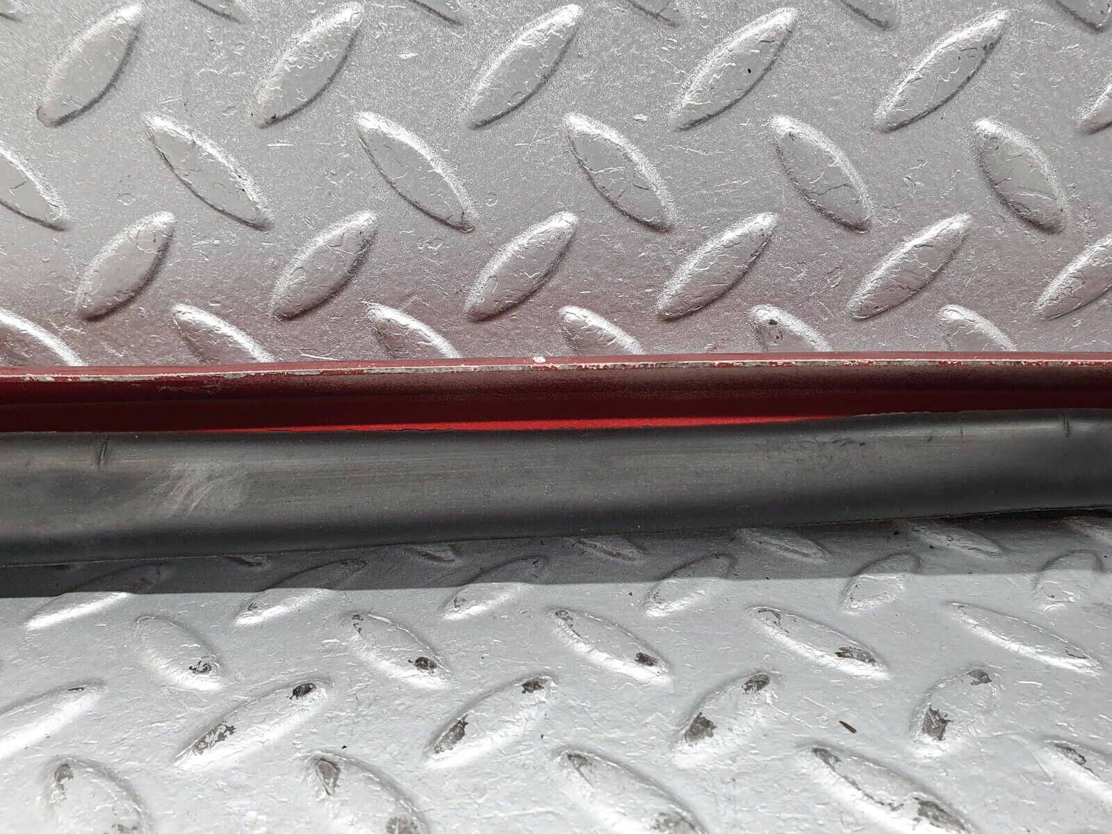 41183 Mercedes-Benz W126 300SE A Pillar Exterior Trim Right Side 1266981698