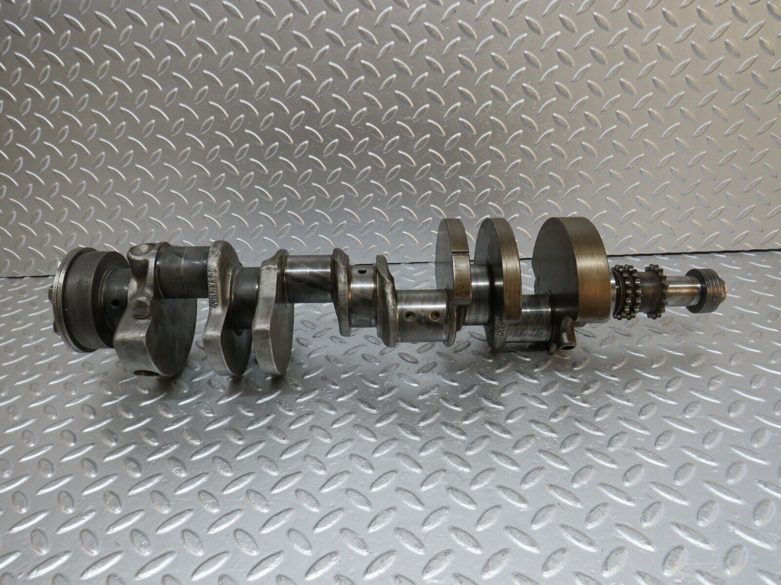 0210 Mercedes-Benz W116 350SE Crankshaft 1160311601