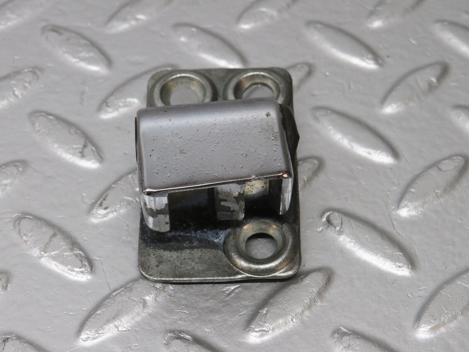 40285 Mercedes-Benz W110 230 Door Lock Latch Right Side