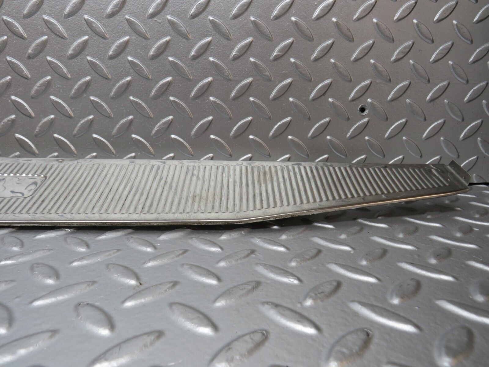 31216 Mercedes-Benz S124 220TE Wagon Trunk Edge Chrome Moulding 1246980089