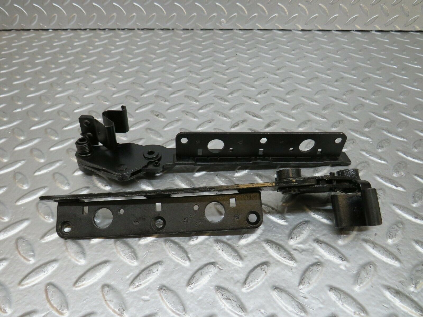 24315 Mercedes-Benz S124 220TE Wagon Trunk Floor Cover Hinge Pair