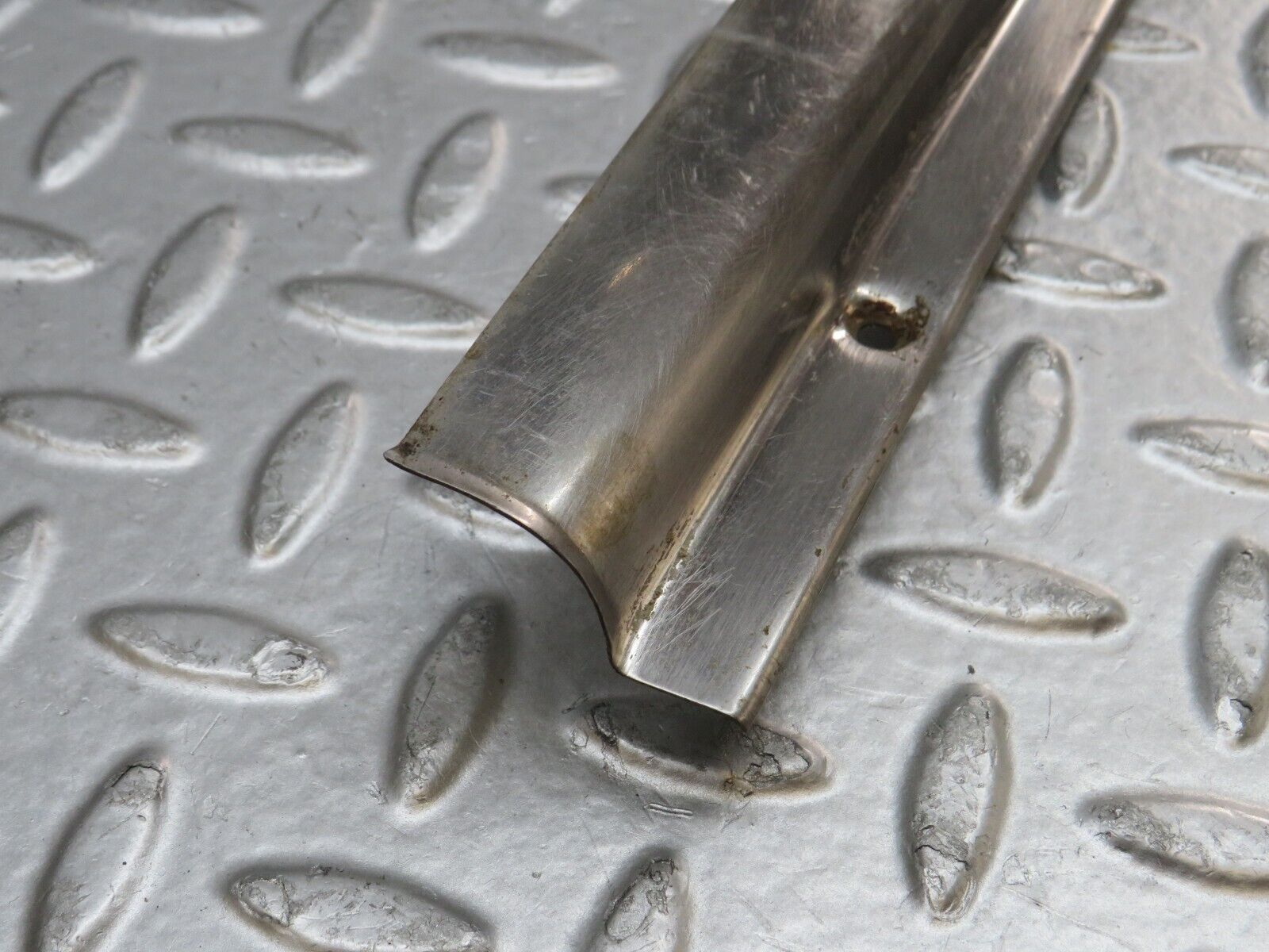 35766 Mercedes-Benz W108 Front Right Door Sill Chrome