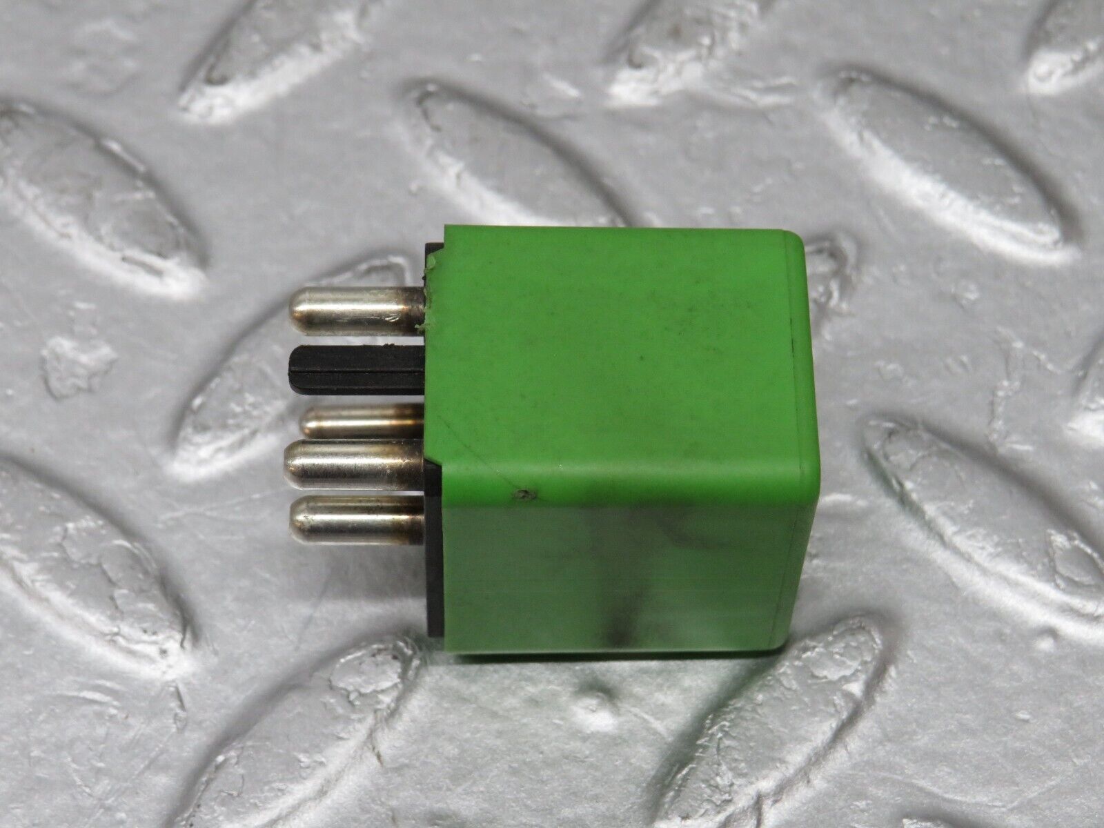 36087 Mercedes-Benz W126 420SE Headlight Wiper Relay 1268202026