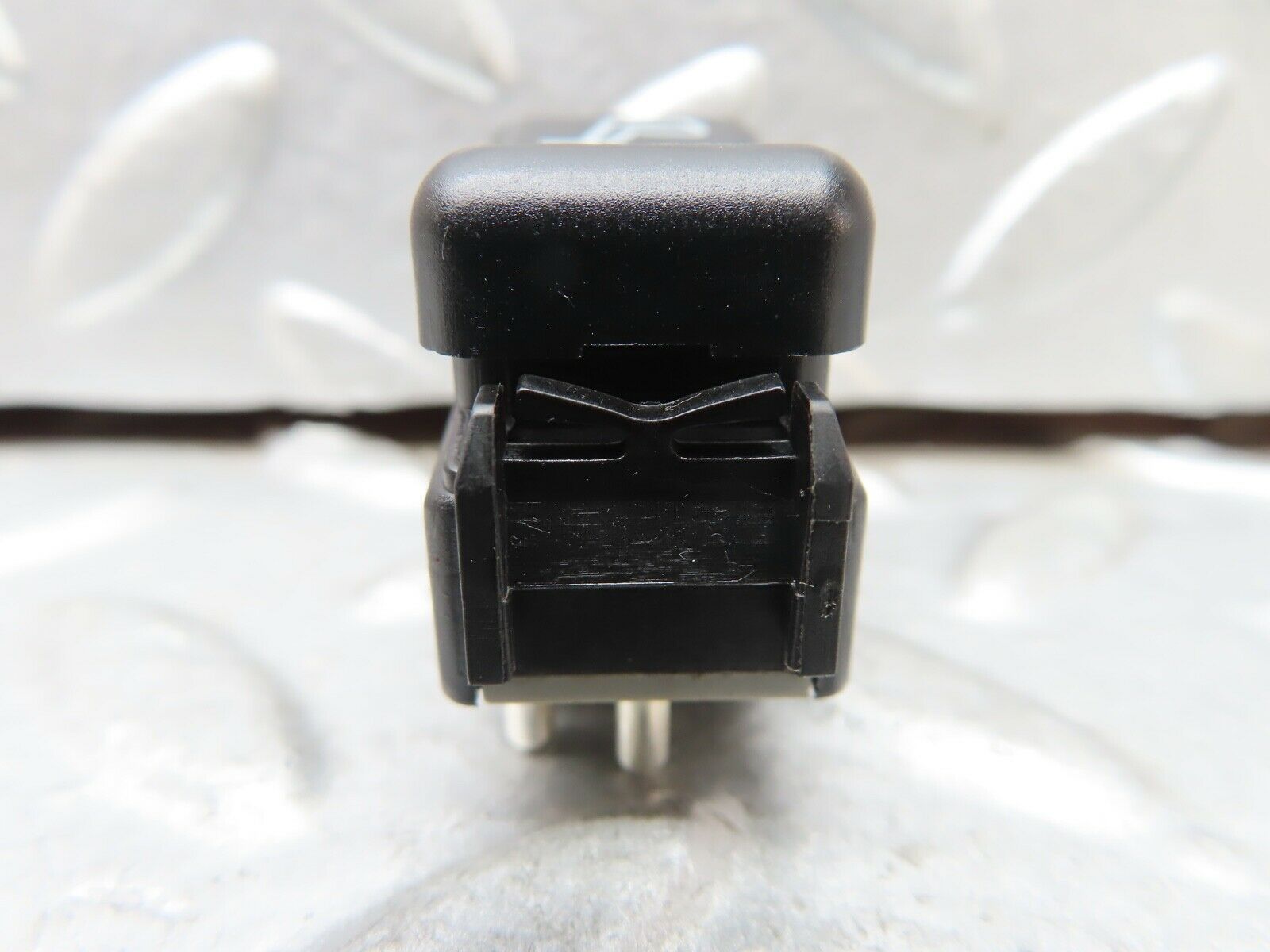 19722 Mercedes-Benz C140 CL420 Coupe Rear Folding Headrest Switch 1408205310