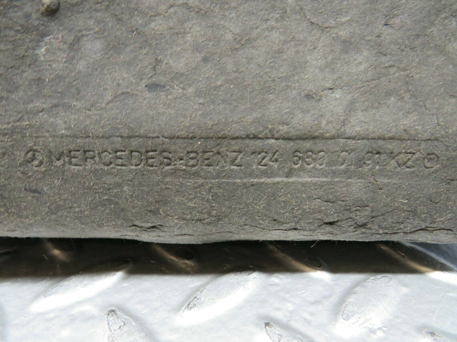 24275 Mercedes-Benz S124 220TE Wagon Glove Box 1246800191