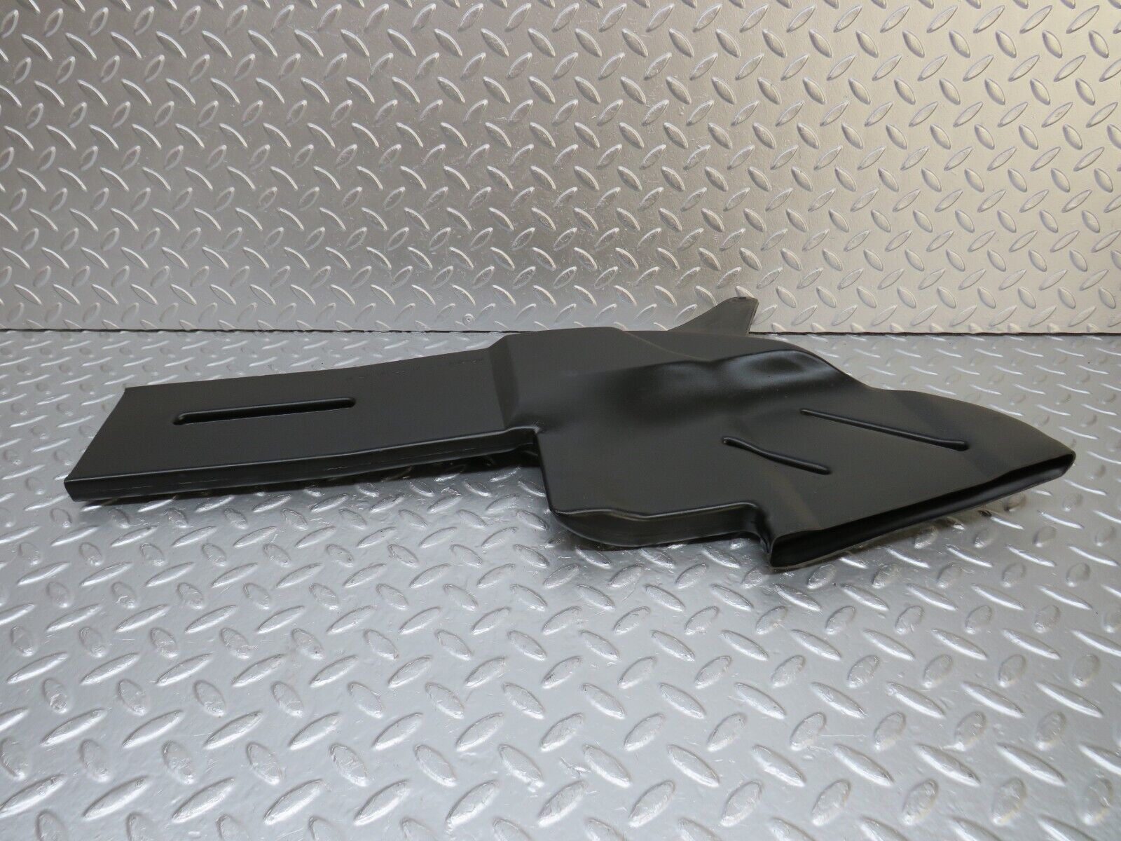 33579 Mercedes-Benz W201 190E 2.0L Air Duct Heater Ventilation Right 2018312246