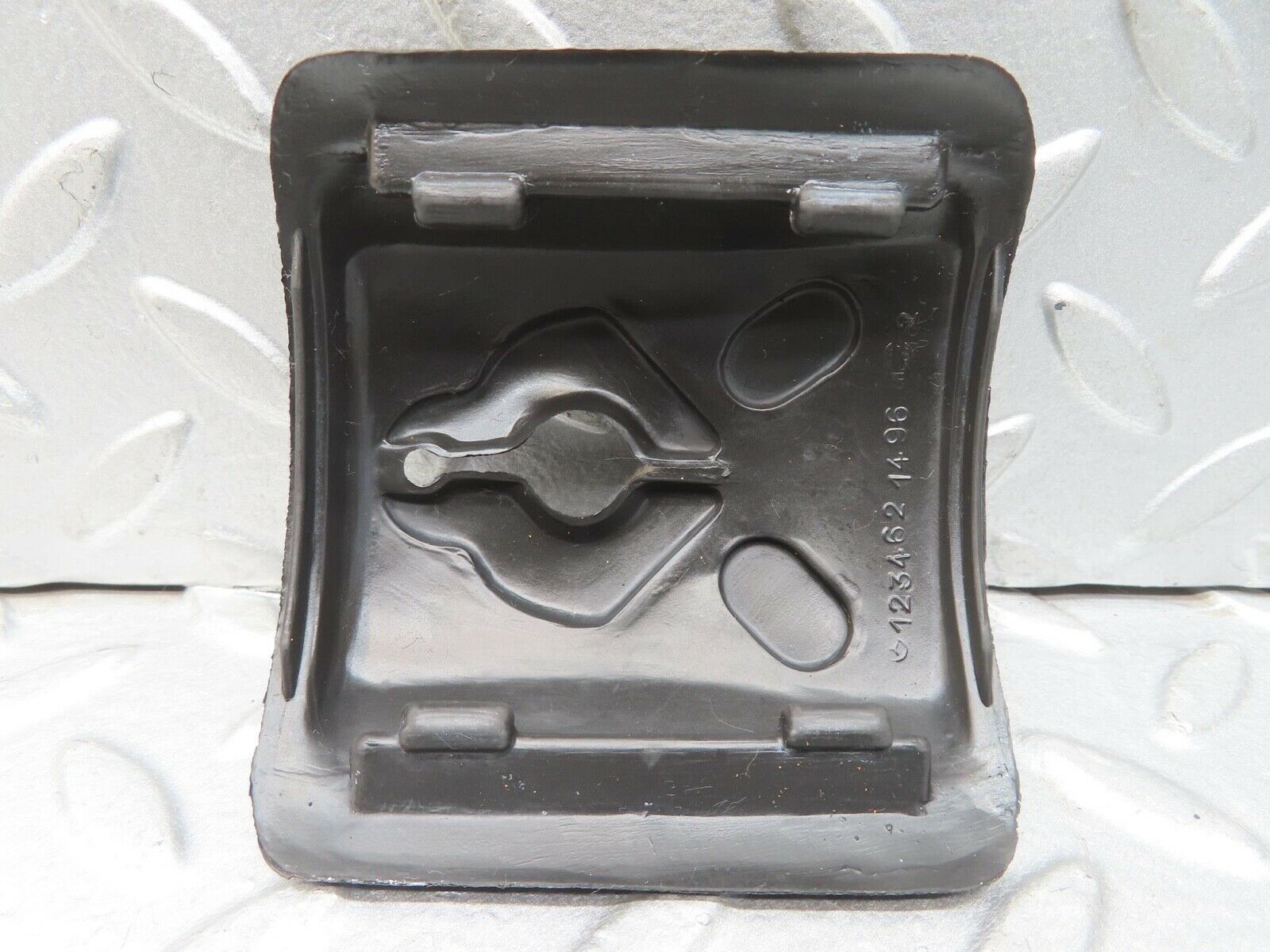 13622 Mercedes-Benz W123 200 Steering Column Switch Rubber Cover 1234621496