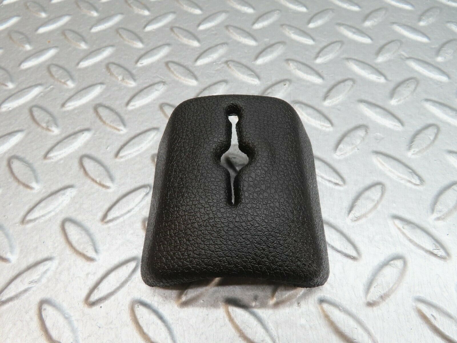 18007 Mercedes-Benz W123 200 Indicator Wiper Stalk Rubber Surround 1234620996