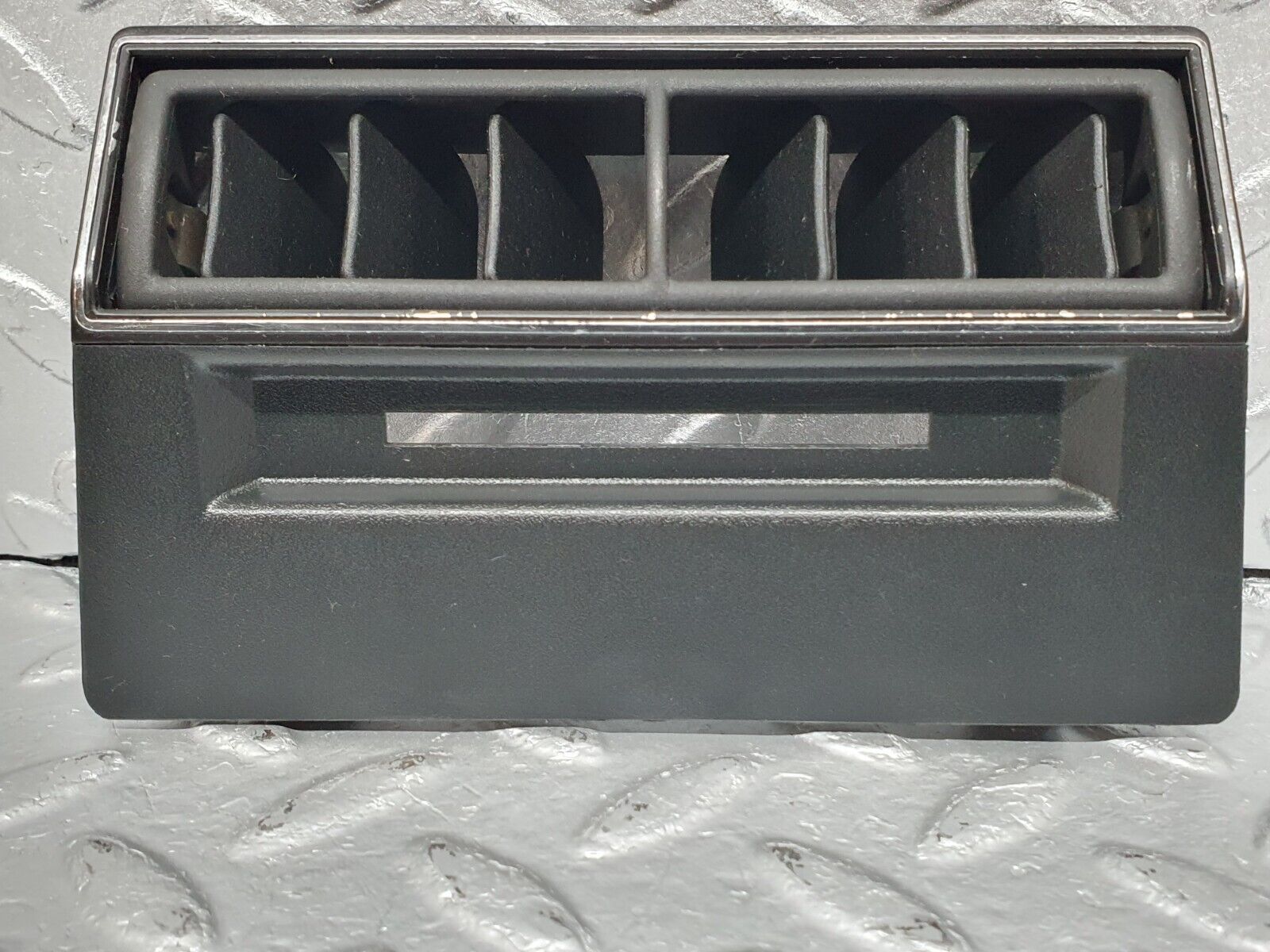 40984 Mercedes-Benz W126 300SE Centre Console Air Vent 1268300013