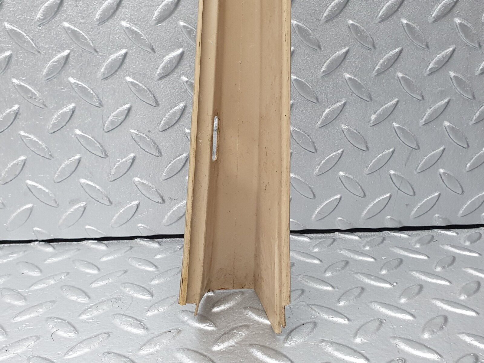 41198 Mercedes-Benz W126 300SE Front Left Door Window Frame Cover 1267250371