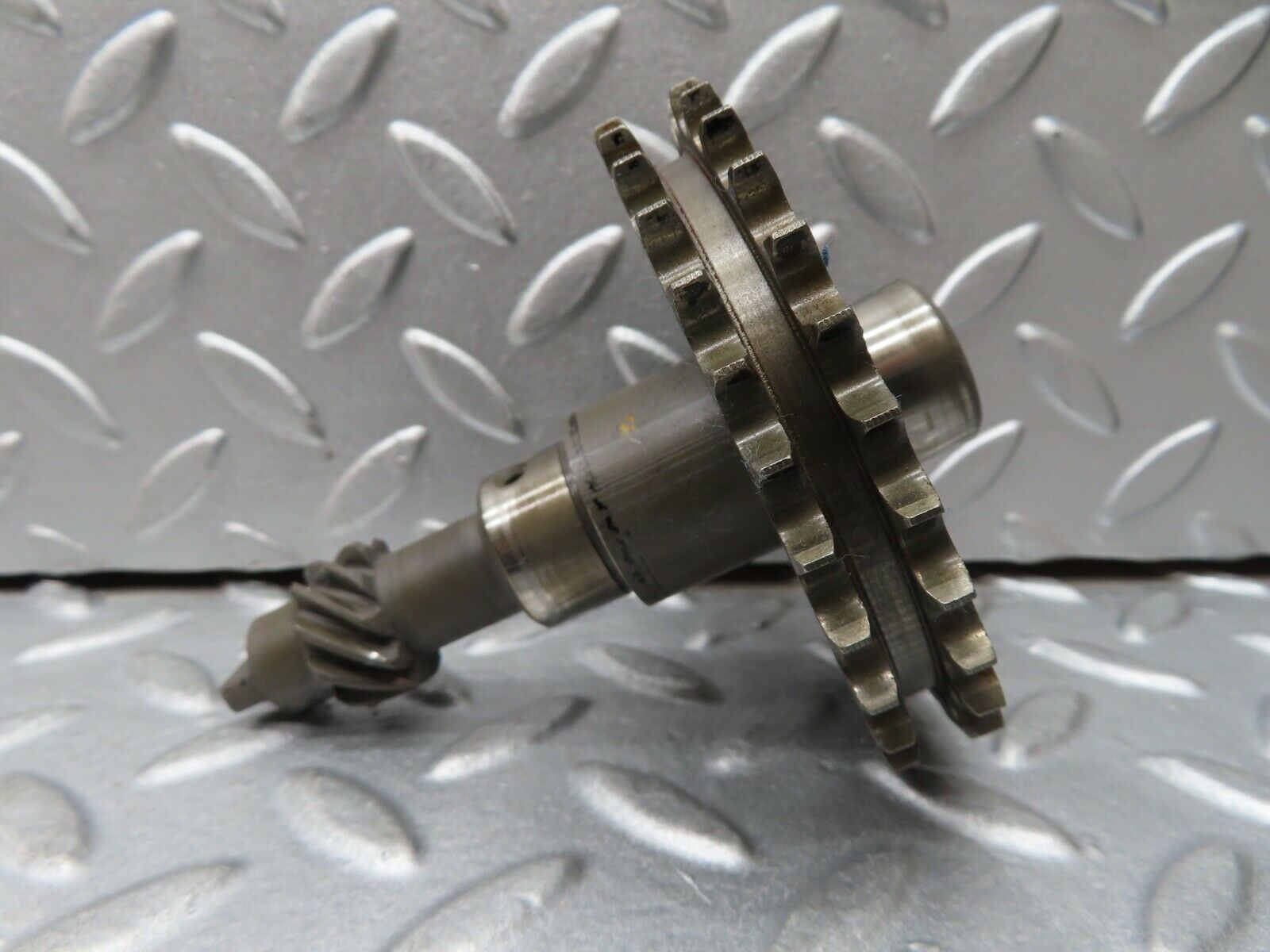 17730 Mercedes-Benz W116 450SEL Camshaft Intermediate Timing Gear