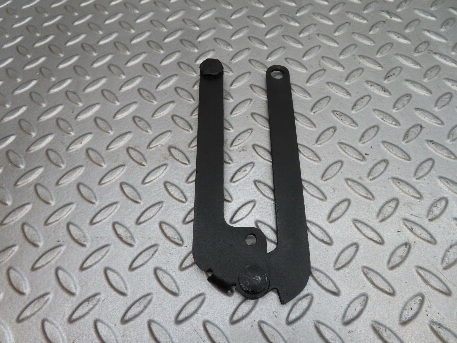 12677 Mercedes-Benz W108 280SE 3.5 Bonnet Hinge Right Side