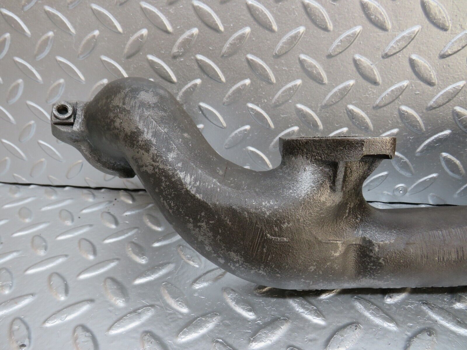 33050 Mercedes-Benz W126 380 V8 M116 Exhaust Manifold Right Side 1161420602 1161420702