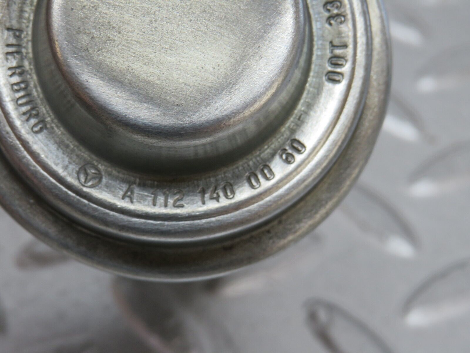 34943 Mercedes-Benz W210 320E Exhaust Gas Recirculation Valve EGR 1121400060