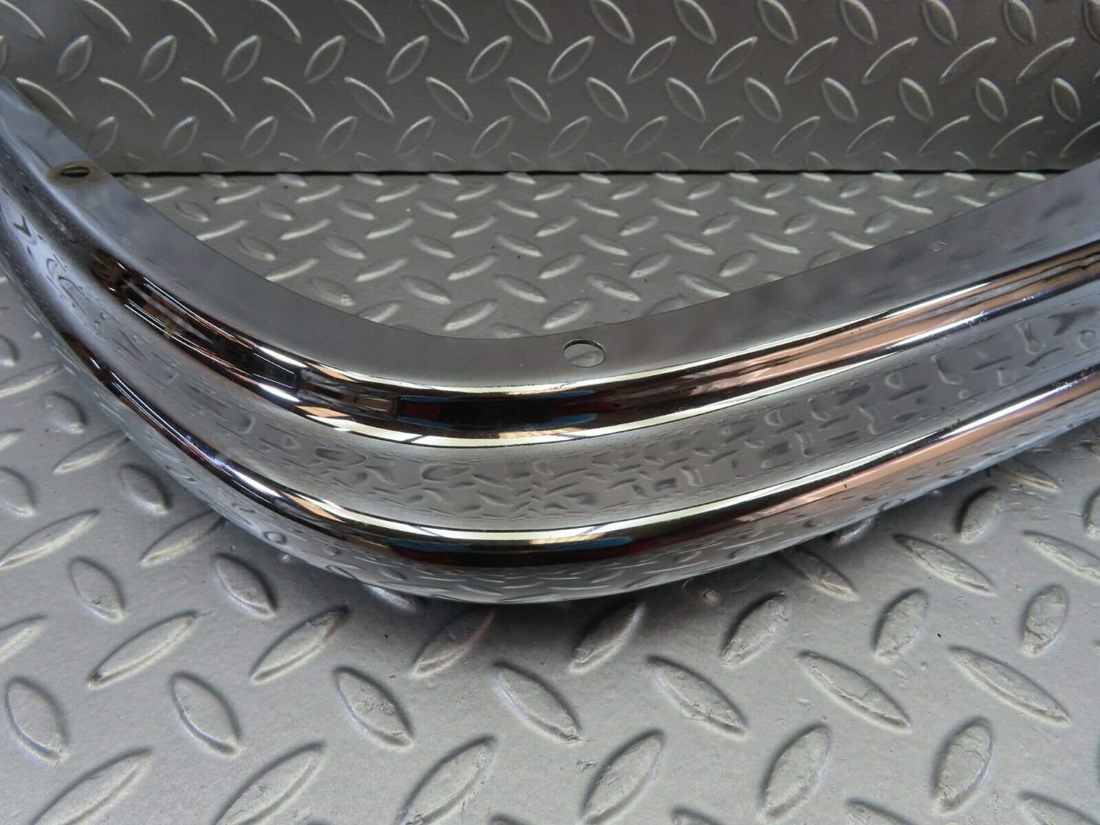 10612 Mercedes-Benz W108 Front Left Upper Bumper Corner