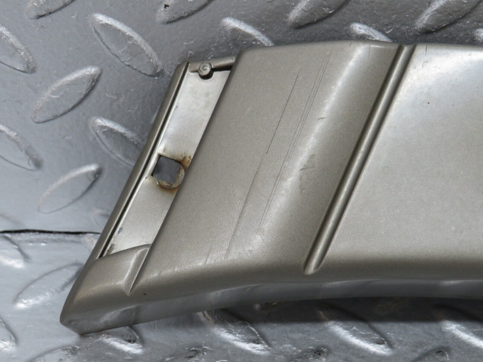 36008 Mercedes-Benz W126 420SE Rear Right Fender Wing Moulding Trim 1266904240