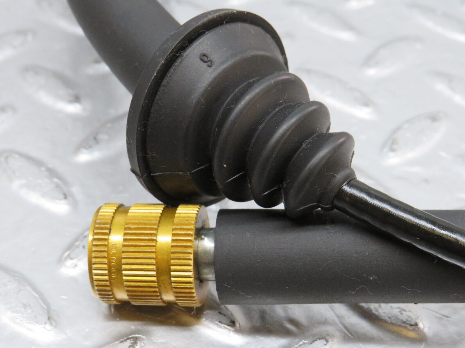 34164 Mercedes-Benz W124 260E Speedometer Cable 1245400568 Automatic Gearbox