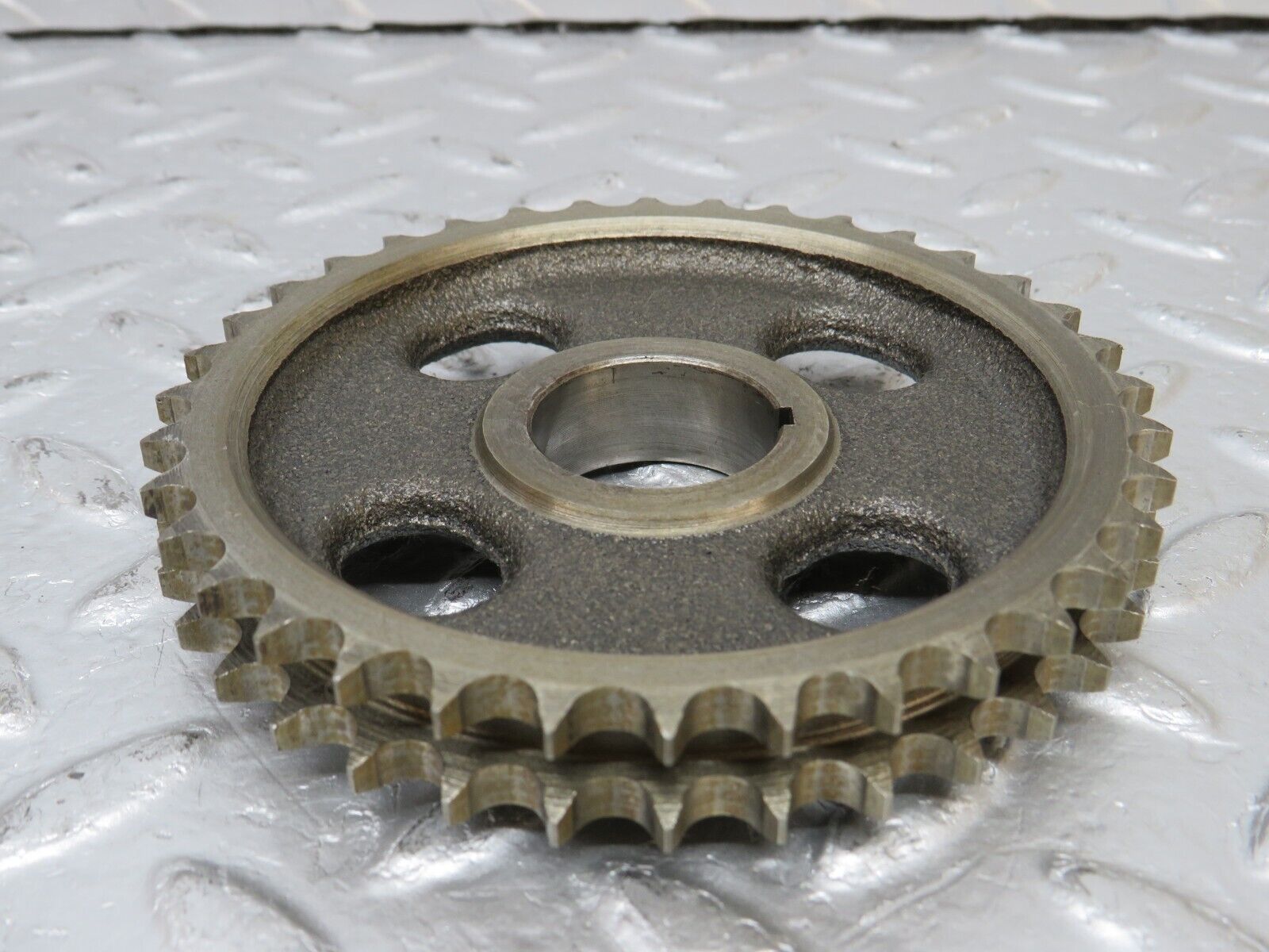 34518 Mercedes-Benz C126 380SEC Coupe Camshaft Timing Gear 1160520601