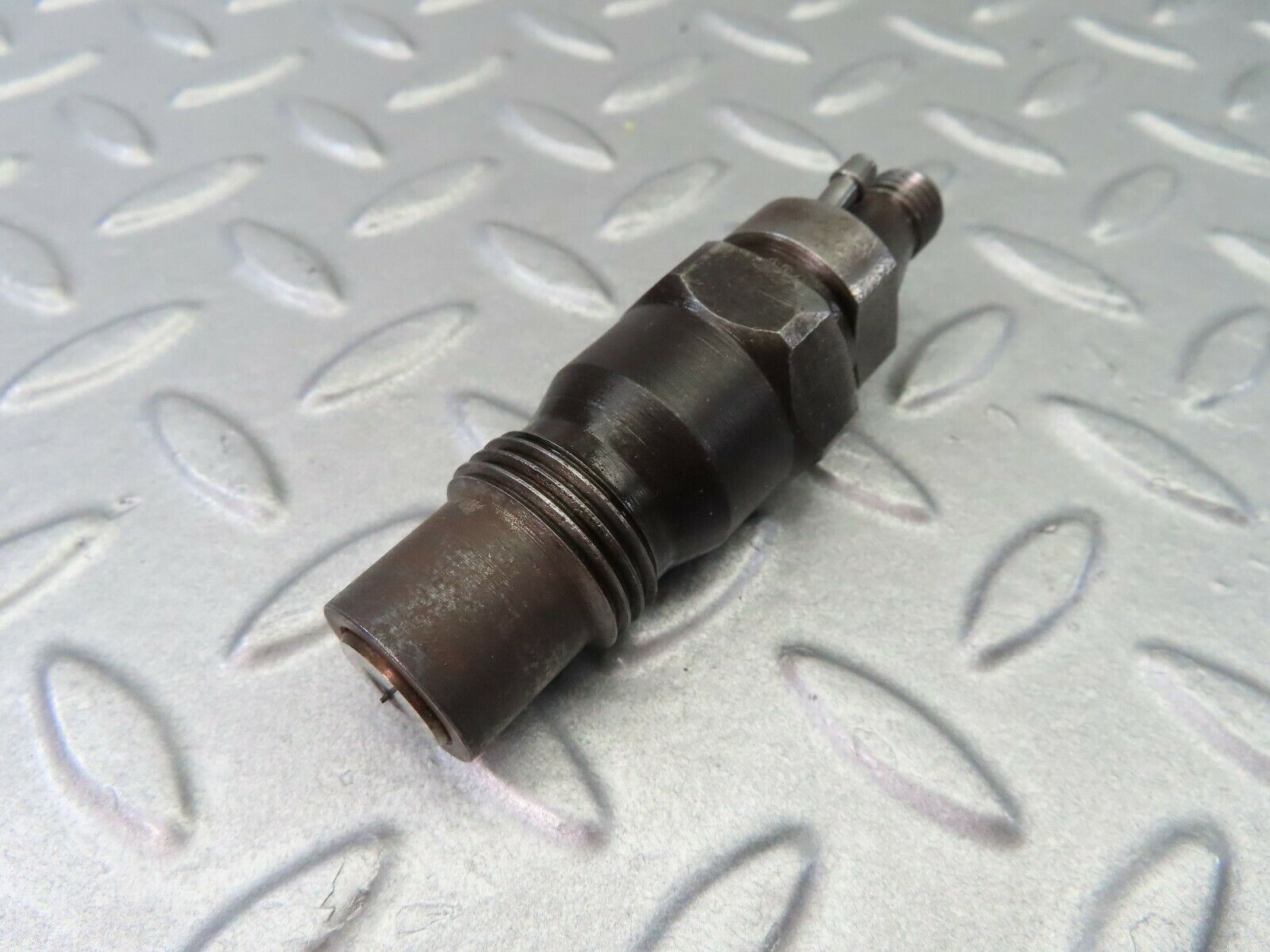 7956 Mercedes-Benz W116 Fuel Injector Bosch OM617